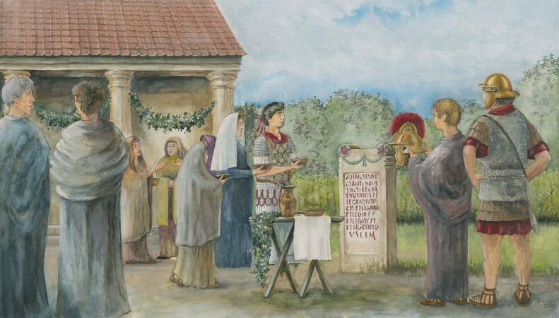 Der Zenturio Antonius Silo weiht zusammen mit Angehörigen und Freunden der Göttin Abnoba  im Brandsteiger Tempelbezirk einen Altar. Silo hat seine weiße Uniform für besondere Anlässe an.  Sein Sohn hält den Helm mit dem quer gestellten Helmbusch, der den Zenturio kennzeichnet.